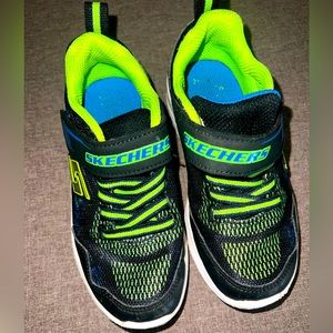 Sketchers light up boys shoes
